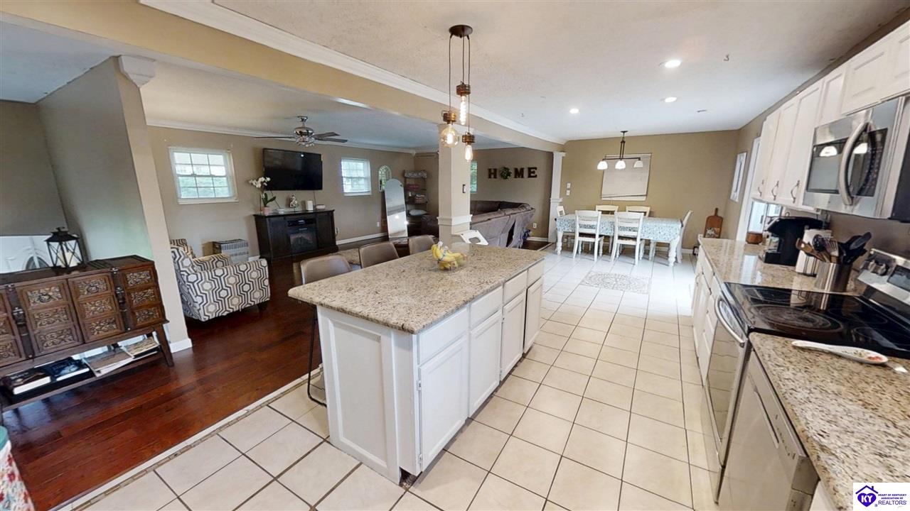 205 Routt Drive Property Photo 8