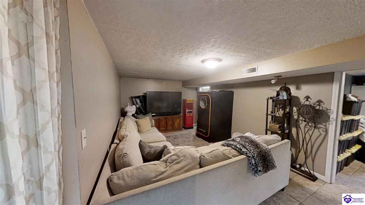 205 Routt Drive Property Photo 31