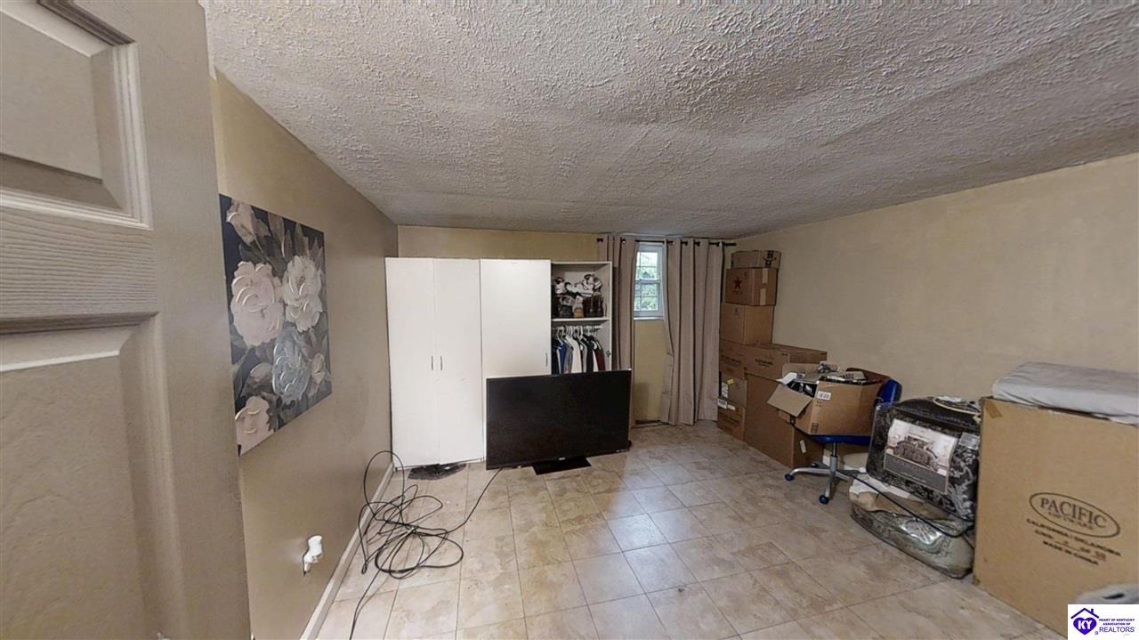 205 Routt Drive Property Photo 32
