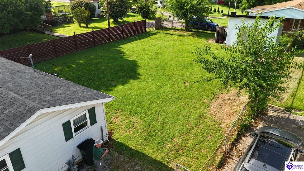 617 Brown Street Property Photo 16