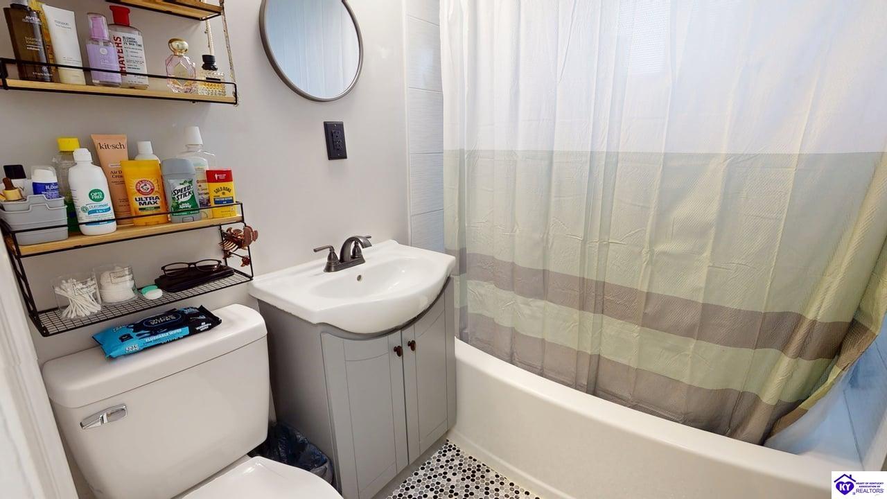 617 Brown Street Property Photo 34