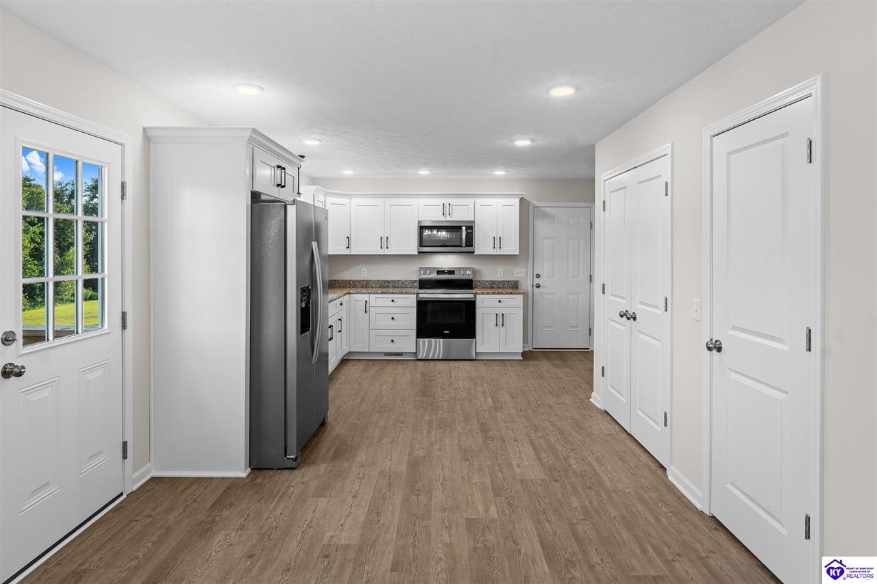 188 Molly Way Property Photo 24