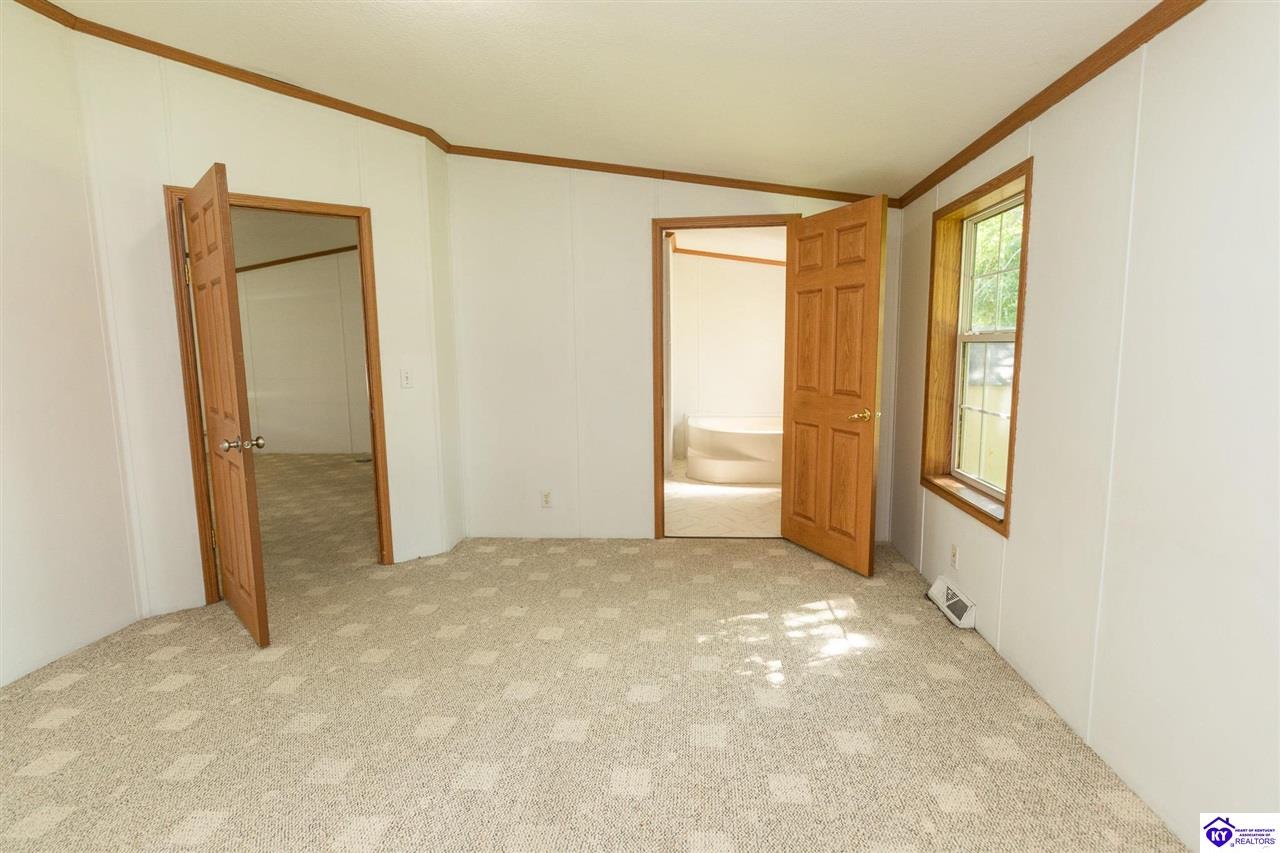 109 Carriage Way Property Photo 14