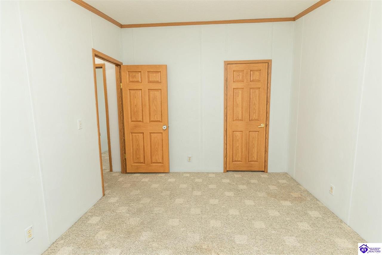 109 Carriage Way Property Photo 28
