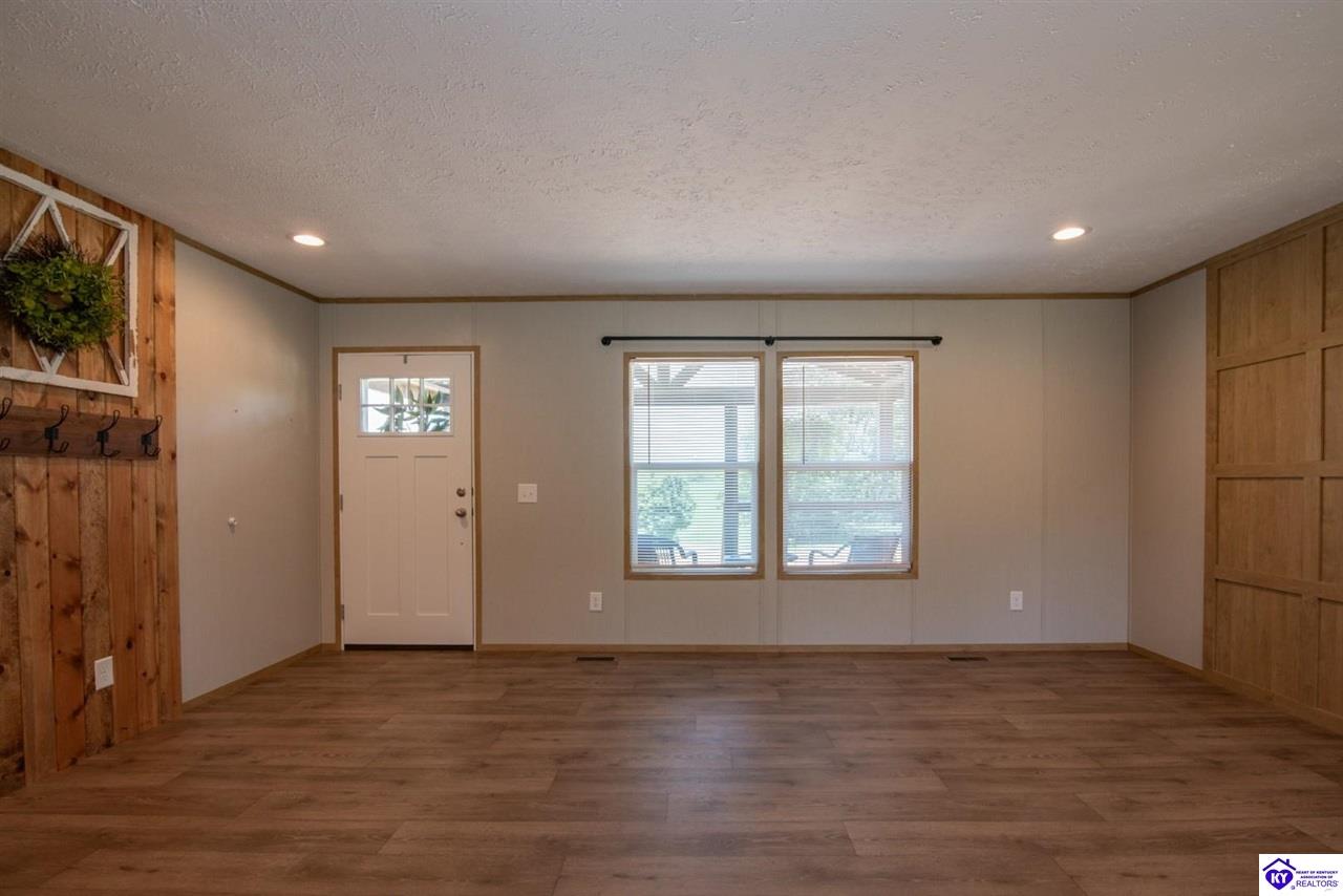195 Chaney Pike Property Photo 10