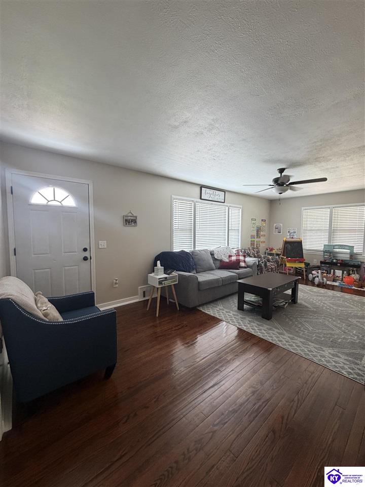 149 N Deepwood Drive Property Photo 2