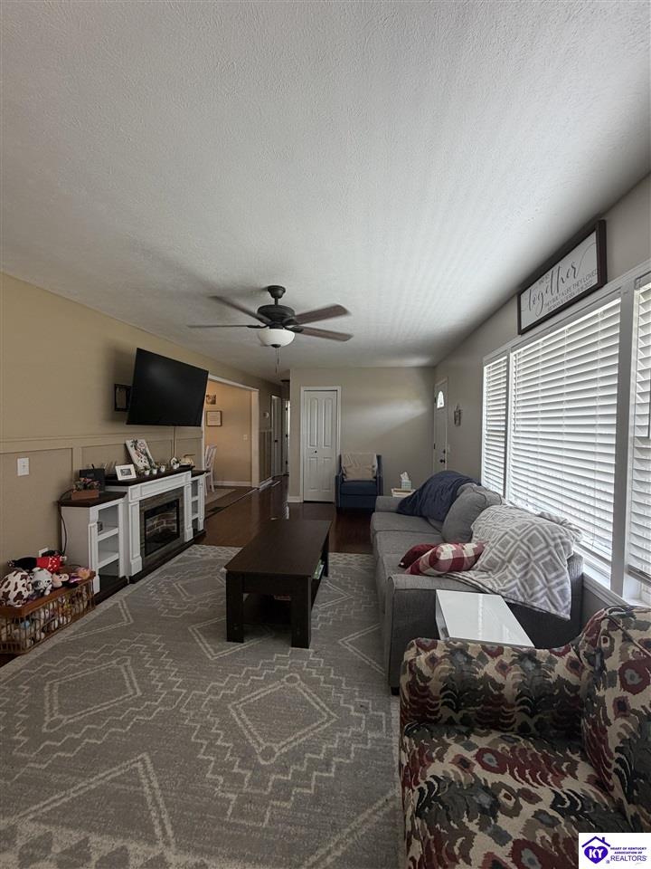 149 N Deepwood Drive Property Photo 10
