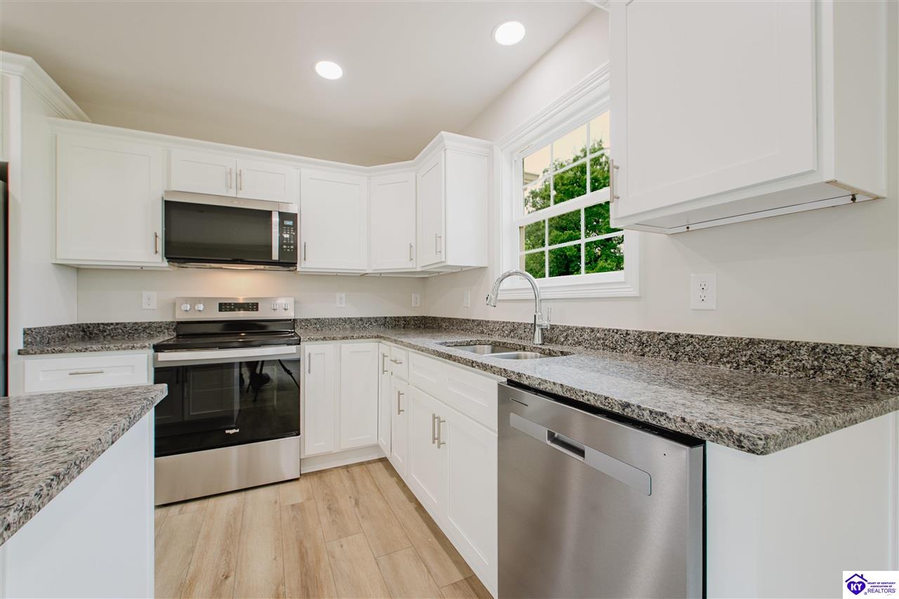 183 Edgar Boulevard Property Photo 10