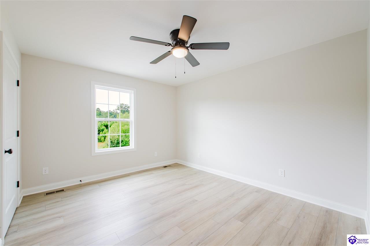 183 Edgar Boulevard Property Photo 17