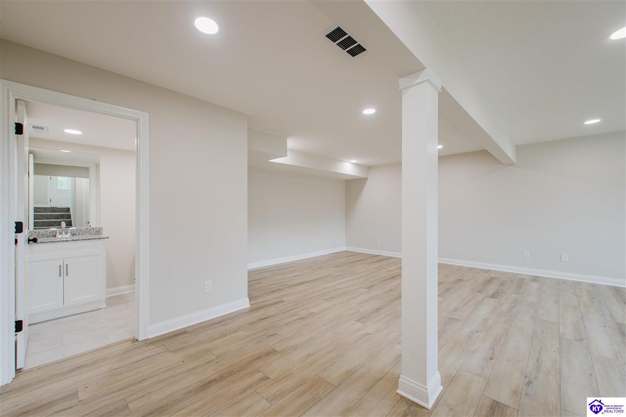 183 Edgar Boulevard Property Photo 31