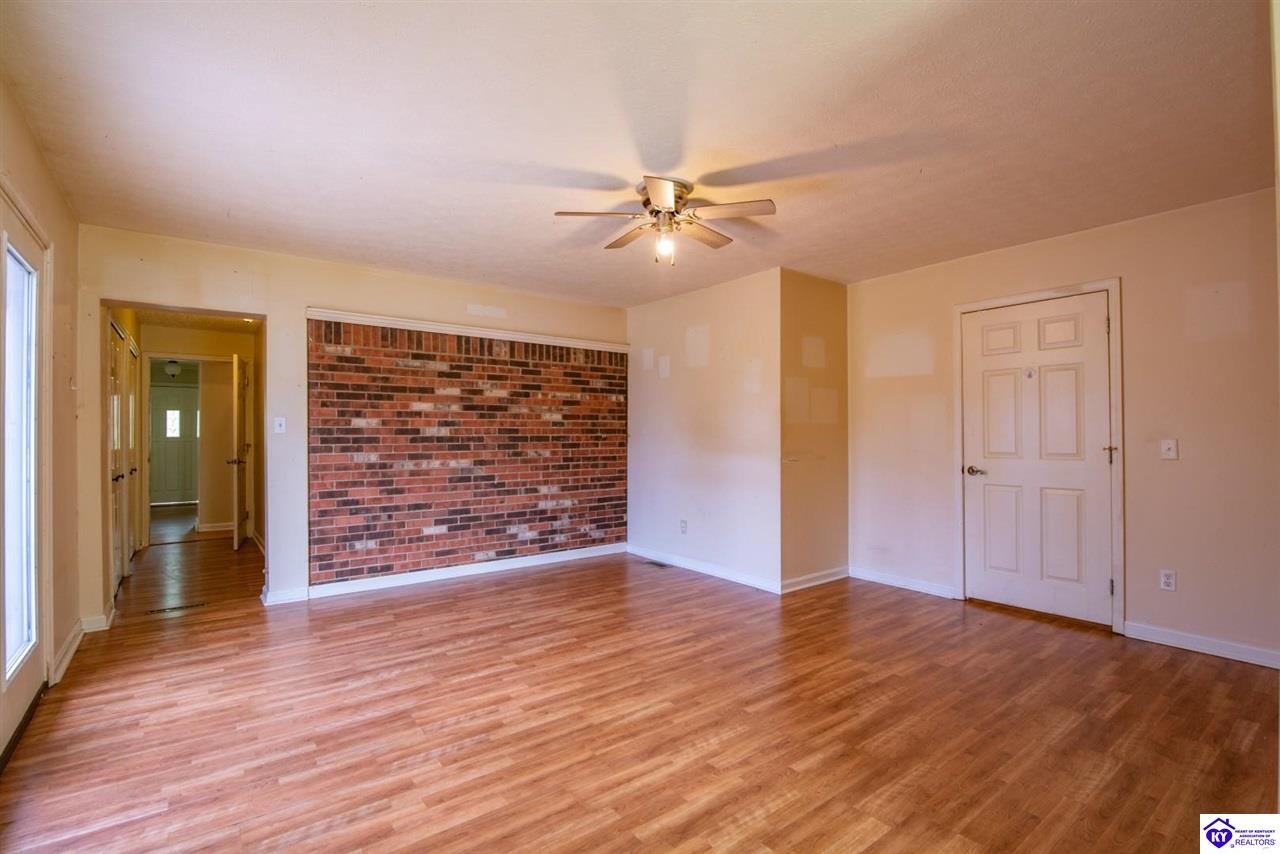 719 Bon Aire Drive Property Photo 5