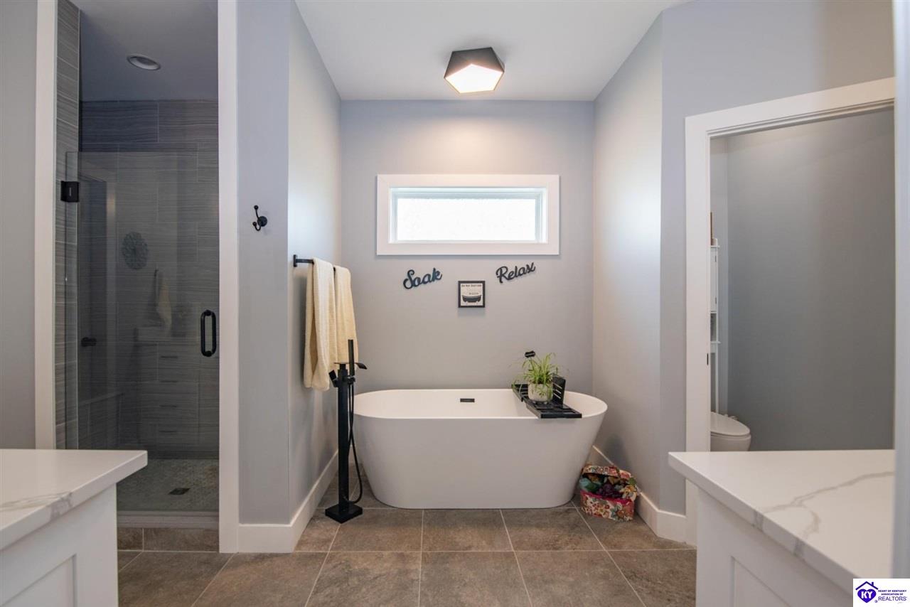 108 Summit Creek Drive Property Photo 42