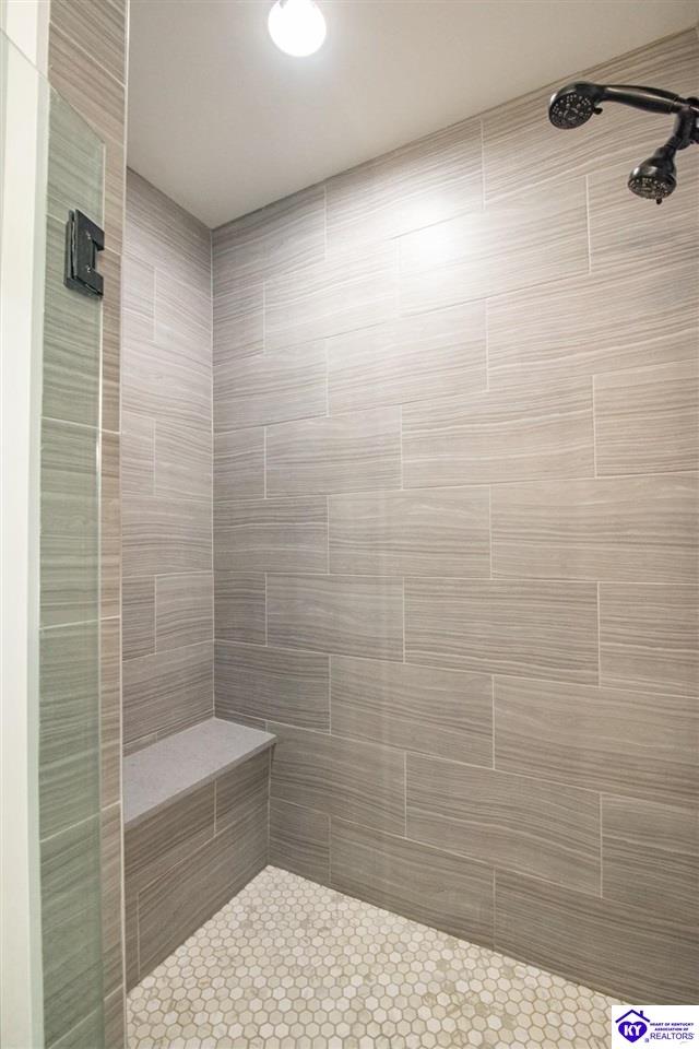 108 Summit Creek Drive Property Photo 49