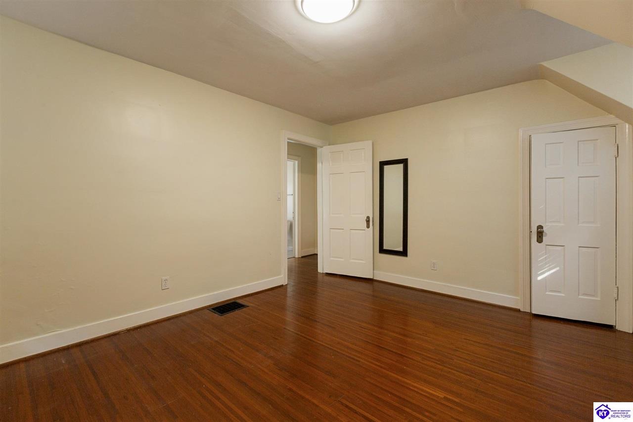 405 Macon Avenue Property Photo 20