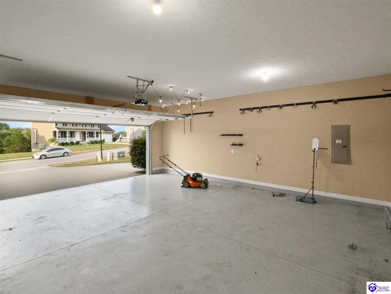 213 Butterfield Drive Property Photo 49