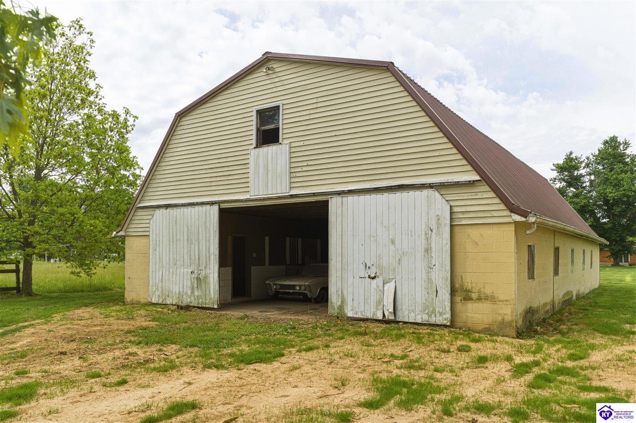 6109 Pendleton Rd Property Photo 35