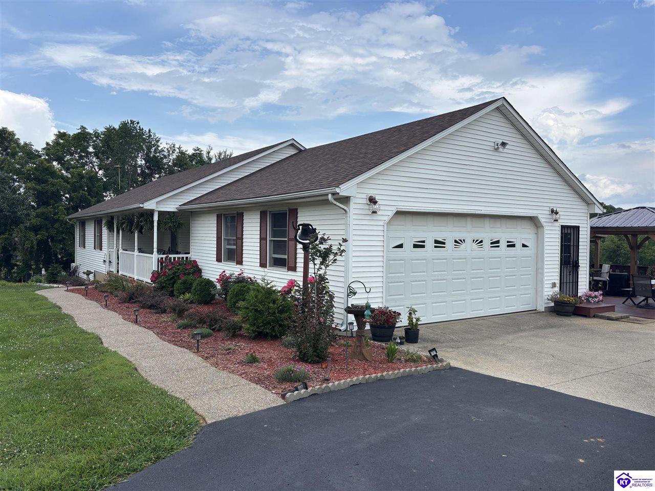 1380 Buck Knobs Road Property Photo 2