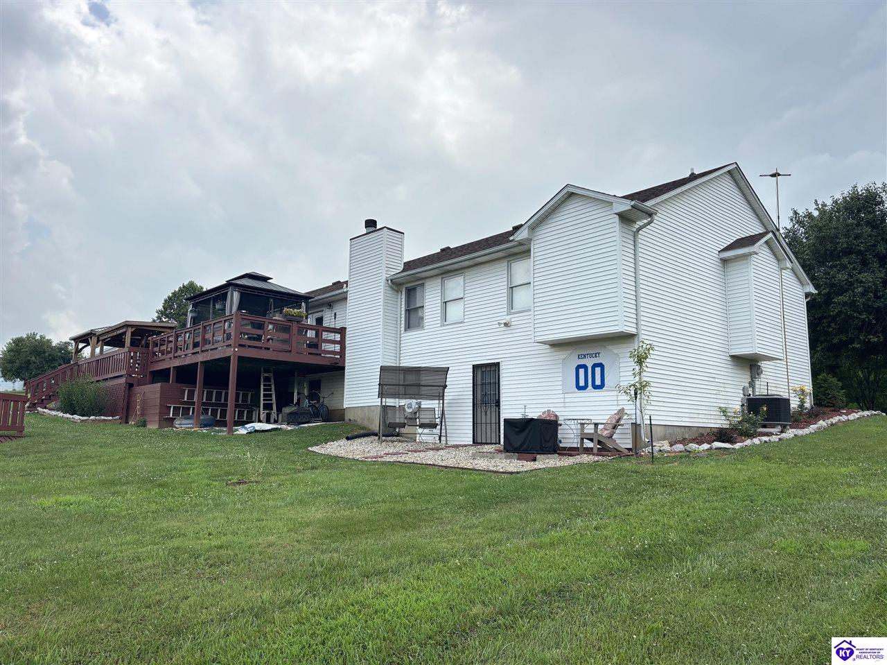 1380 Buck Knobs Road Property Photo 4