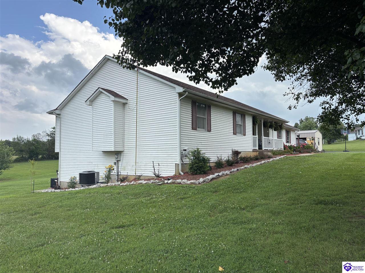 1380 Buck Knobs Road Property Photo 6