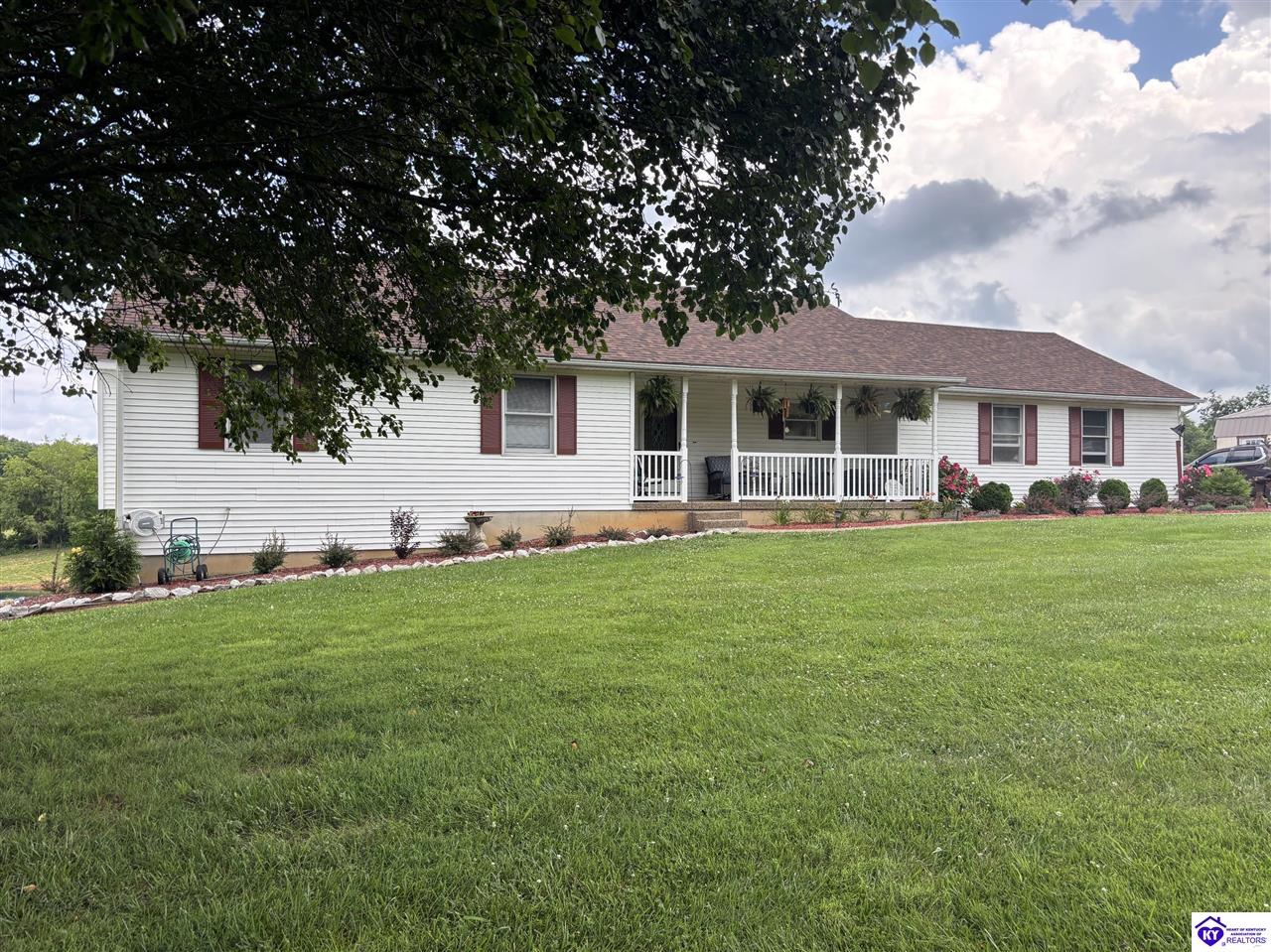 1380 Buck Knobs Road Property Photo 7
