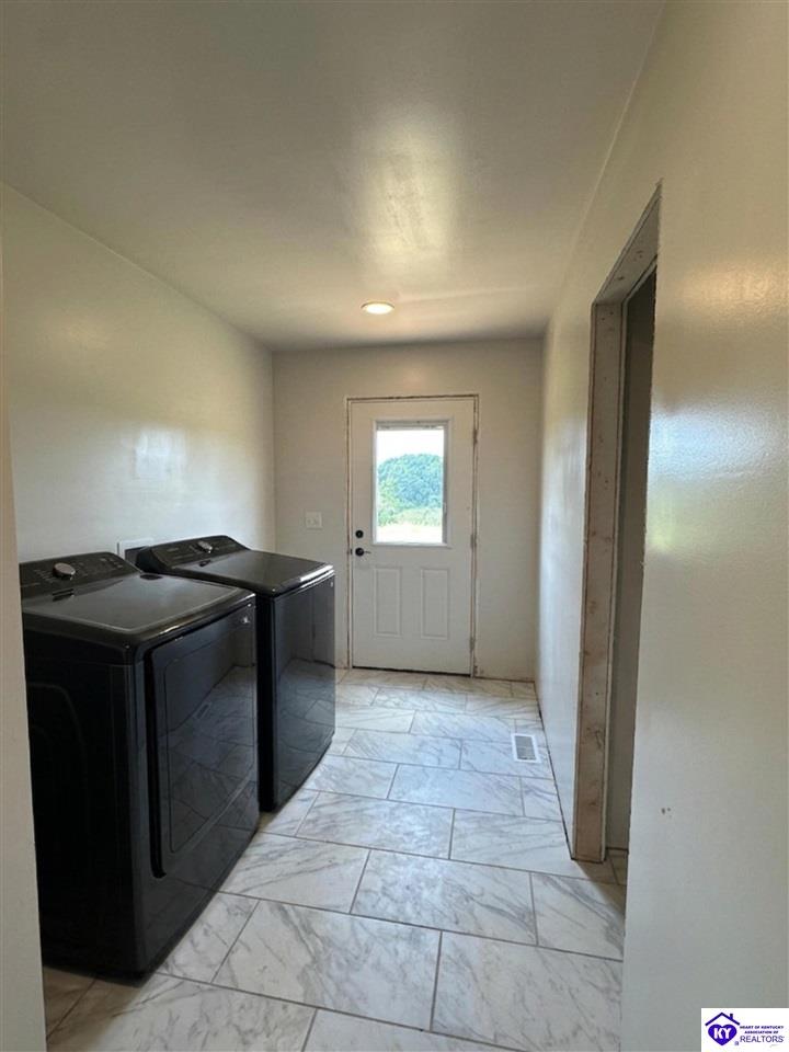 980 N Garnett Road Property Photo 10