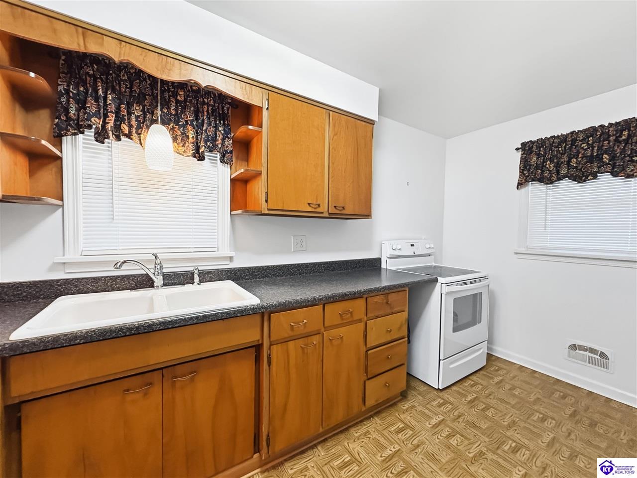 4113 Burrell Drive Property Photo 18
