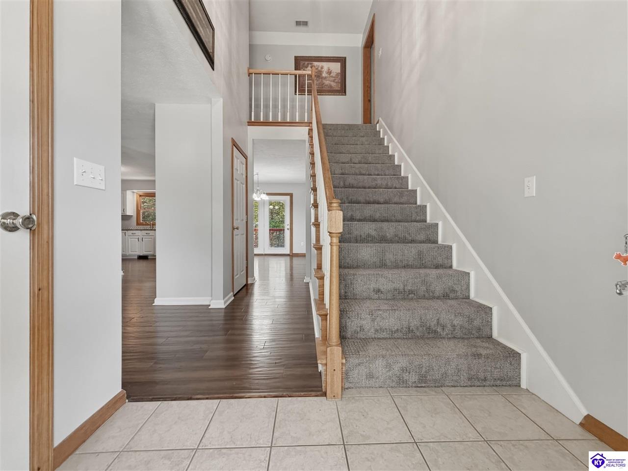 17 Bittersweet Place Property Photo 18
