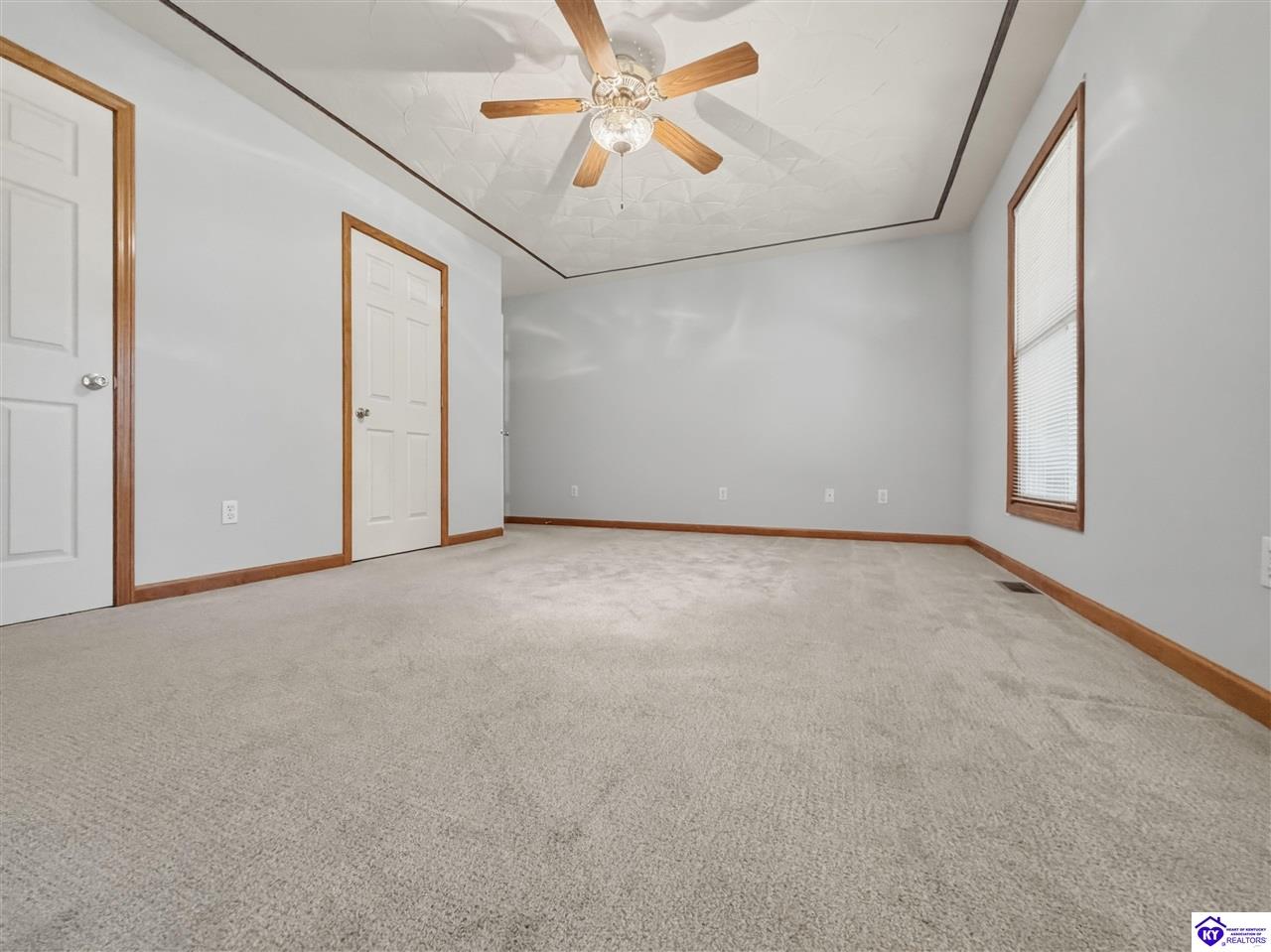 17 Bittersweet Place Property Photo 28