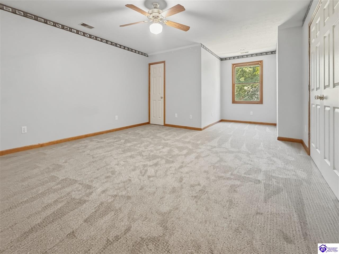 17 Bittersweet Place Property Photo 37