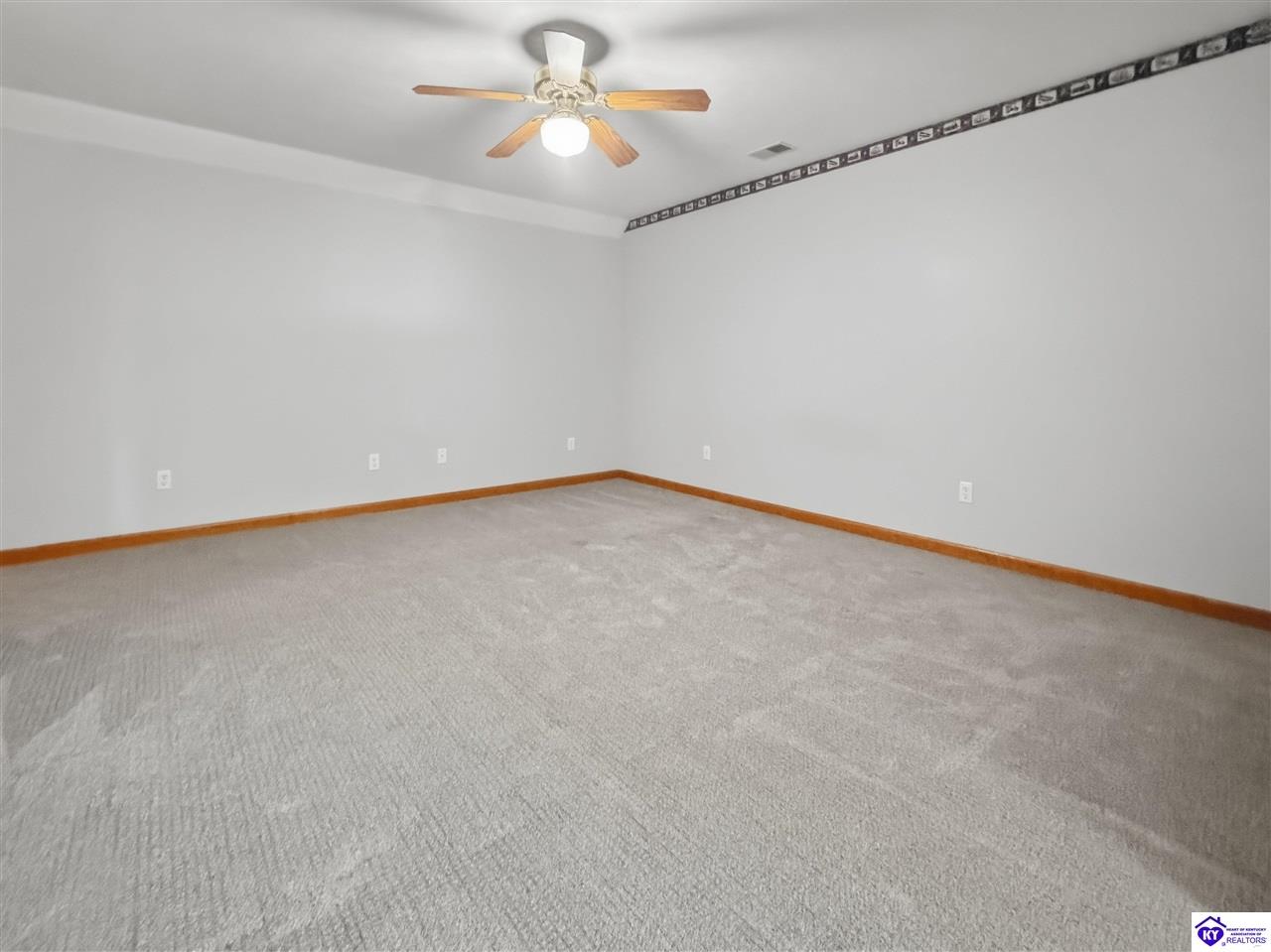 17 Bittersweet Place Property Photo 38