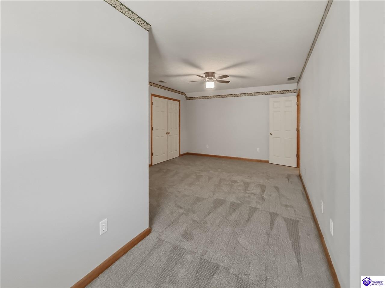 17 Bittersweet Place Property Photo 40