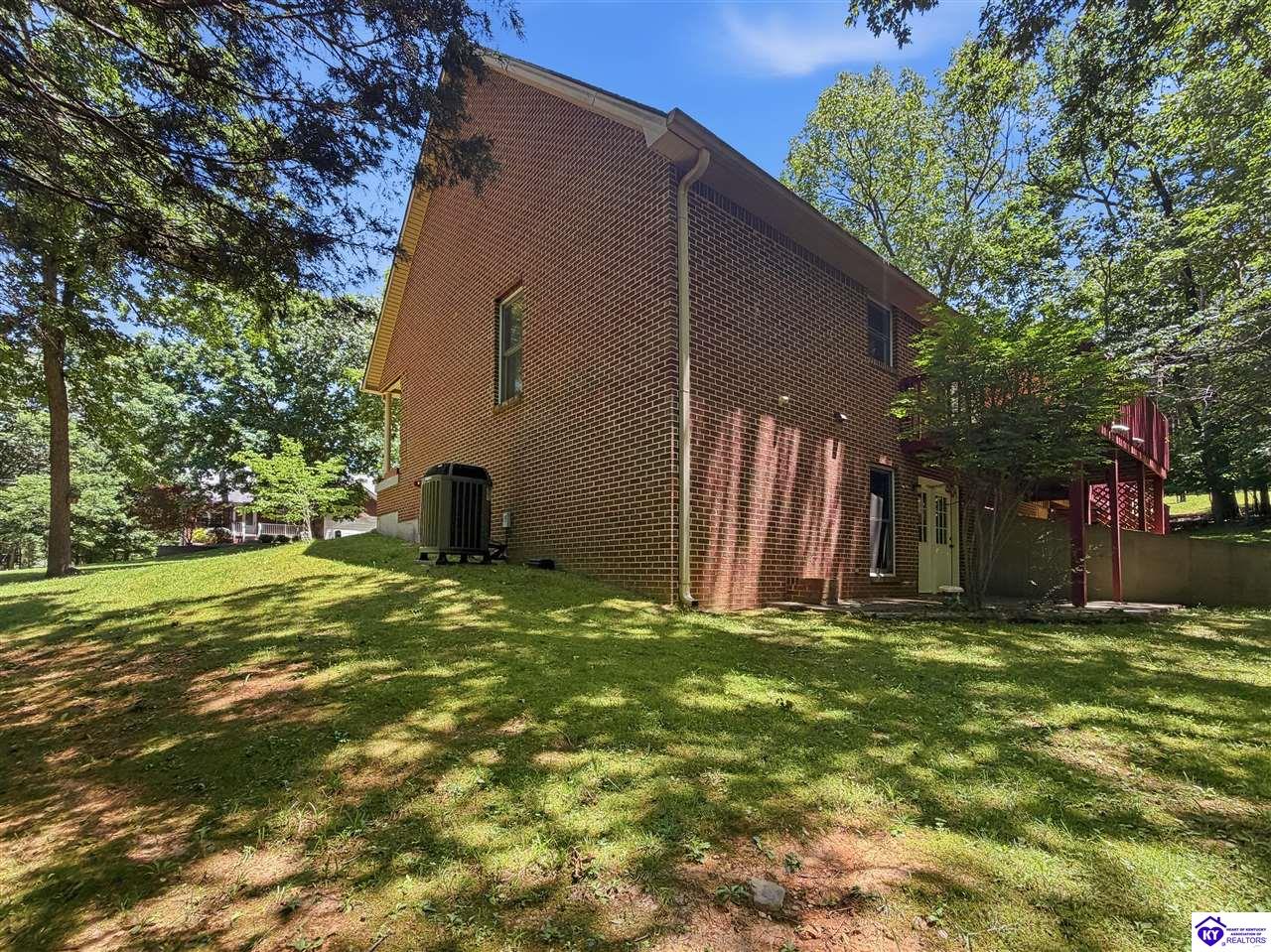 17 Bittersweet Place Property Photo 50