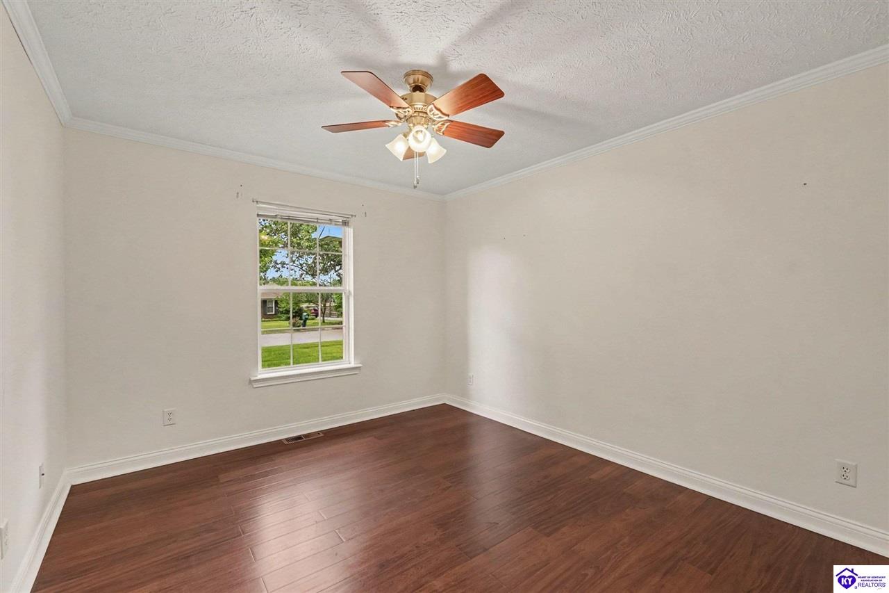 604 Hickory Lane Property Photo 14