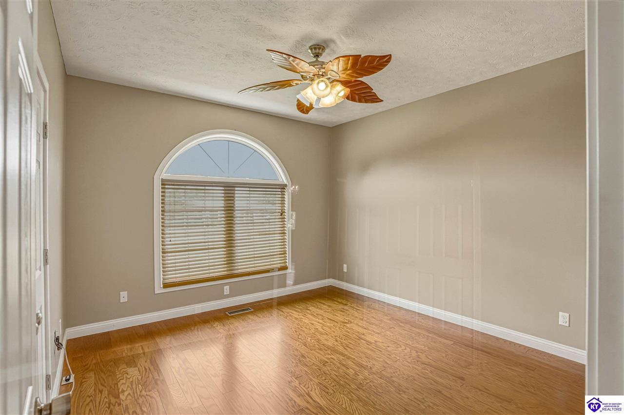 311 Schoolside Drive Property Photo 32