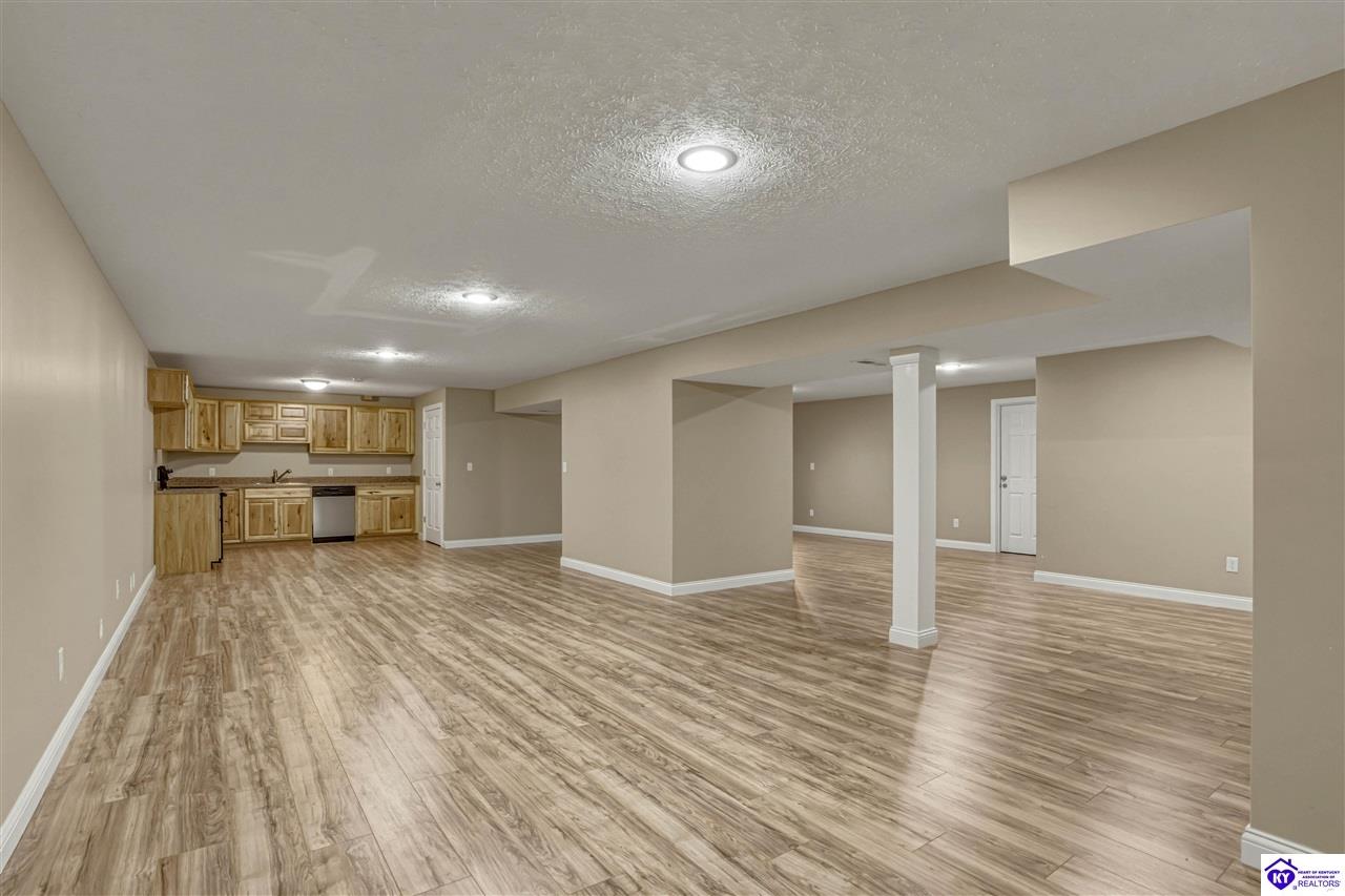 311 Schoolside Drive Property Photo 46