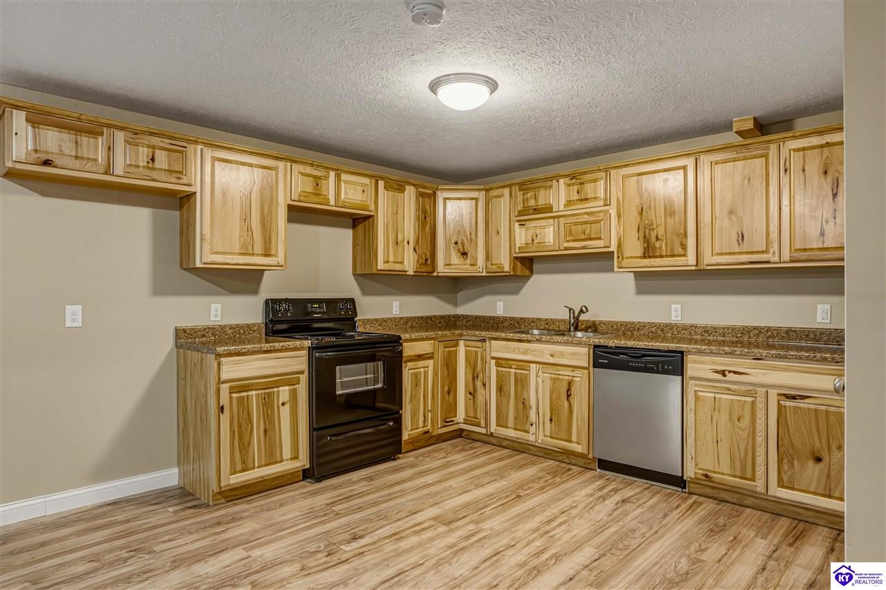 311 Schoolside Drive Property Photo 48