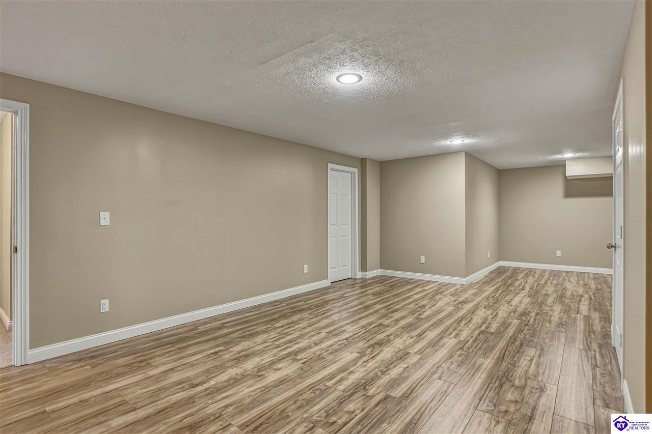 311 Schoolside Drive Property Photo 49