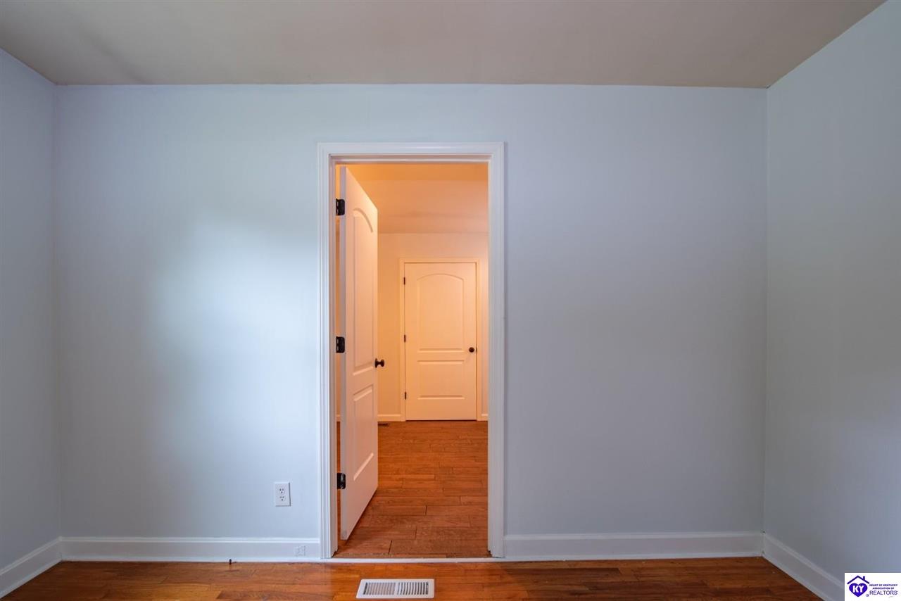 428 N Hillcrest Drive Property Photo 44