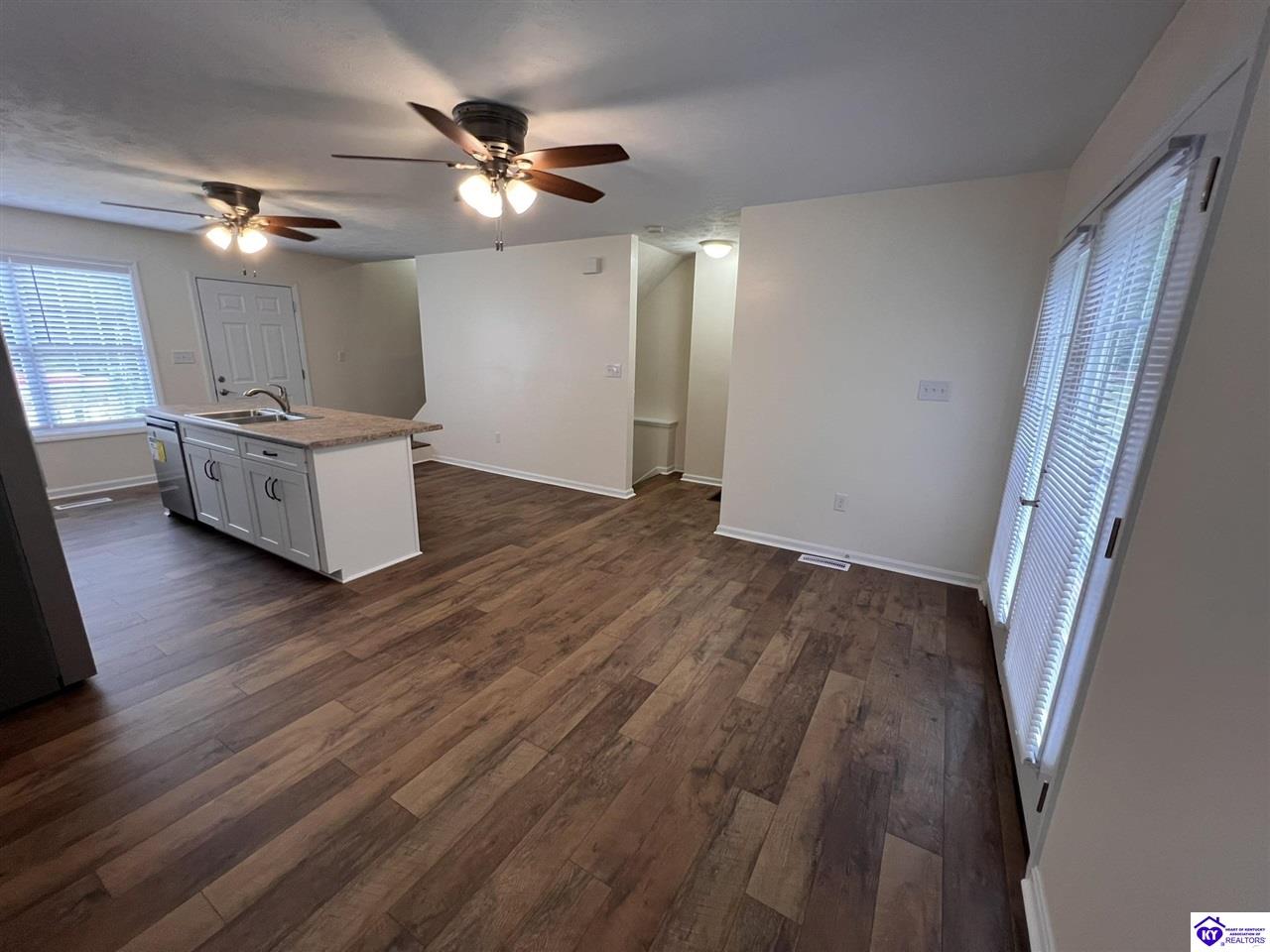 219 Henry Street Property Photo 10