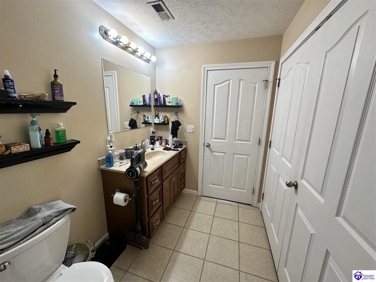 128 Wood Lane Property Photo 38