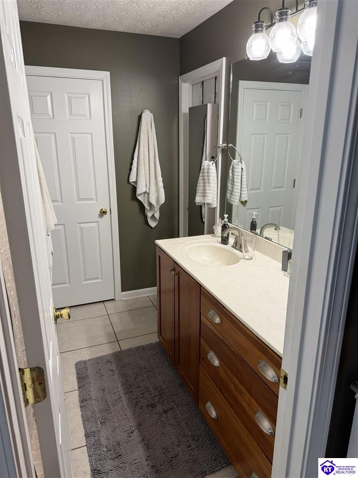 190 W Ridgeway Drive Property Photo 47
