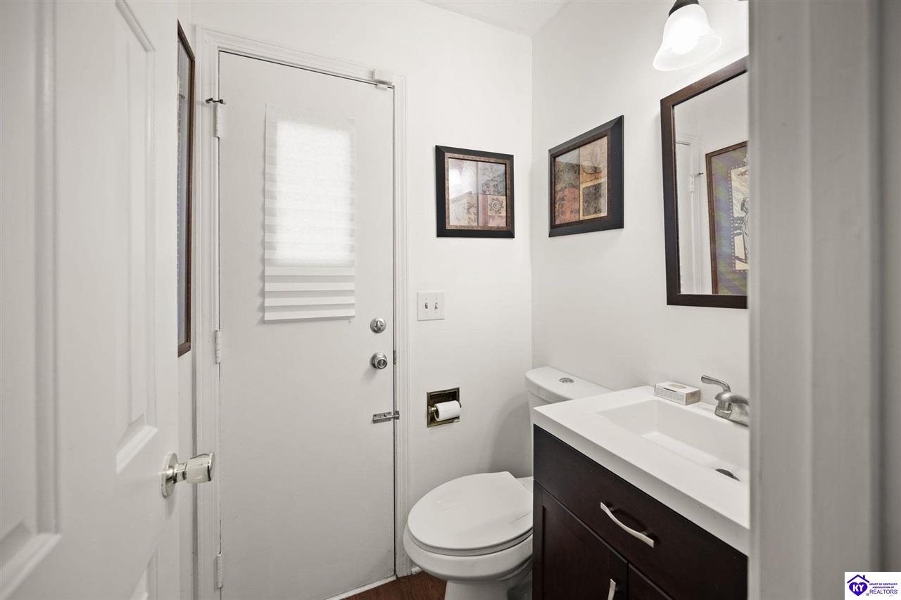 100 Roundtop Road Property Photo 32