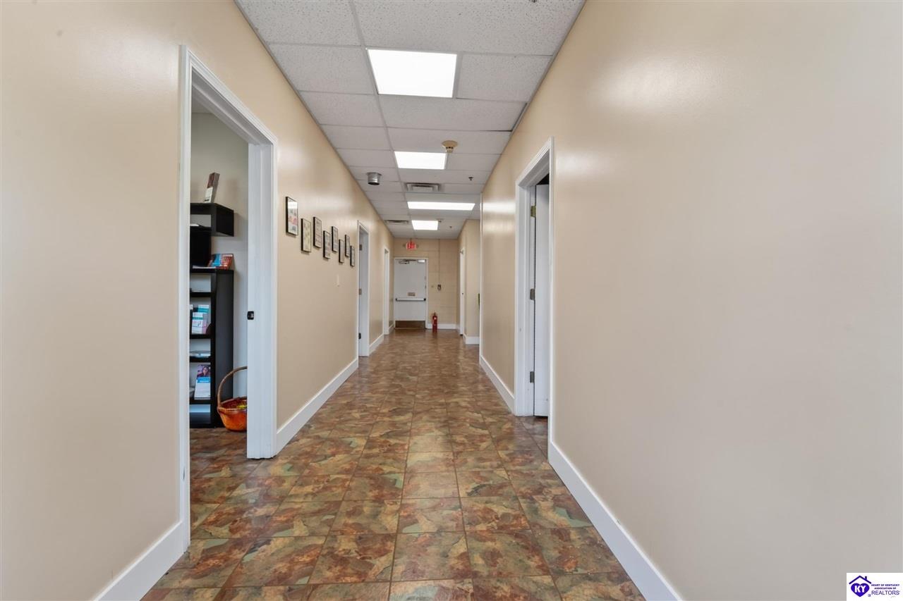 100 Gray Street Property Photo 22
