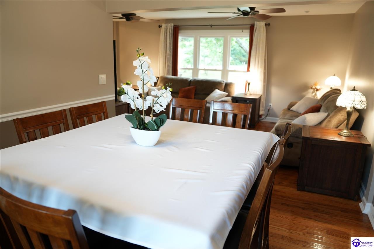 589 Charlemagne Boulevard Property Photo 10