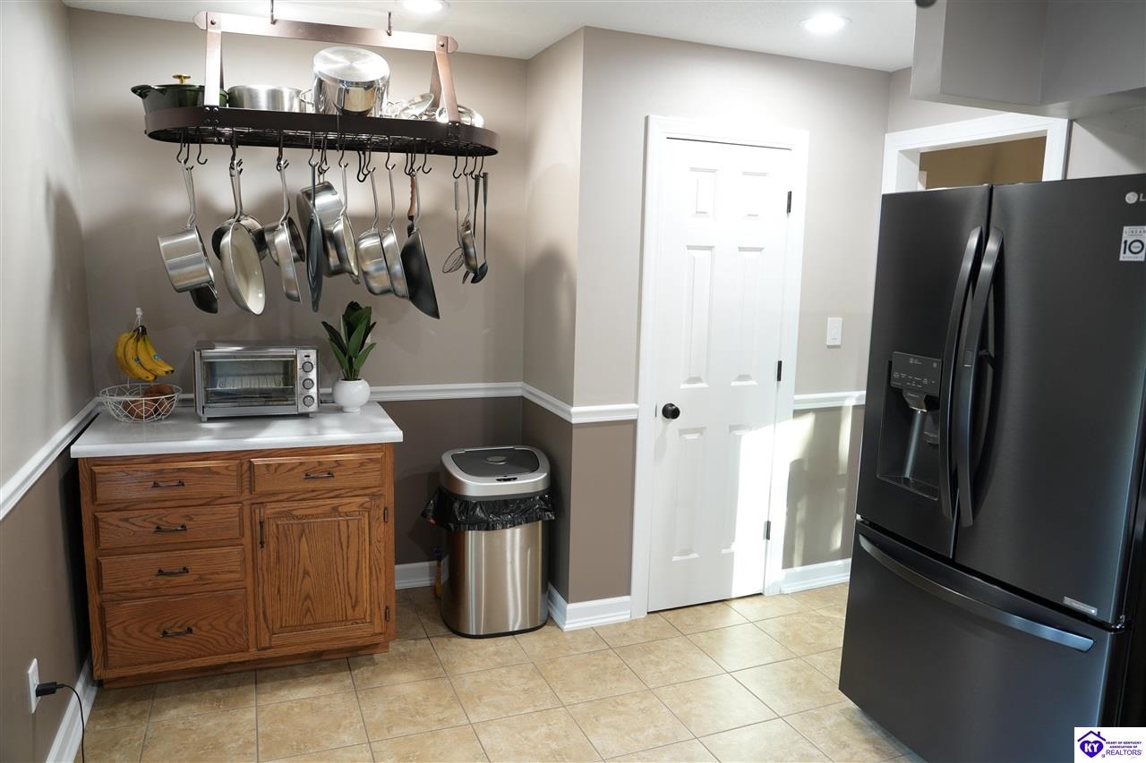 589 Charlemagne Boulevard Property Photo 11