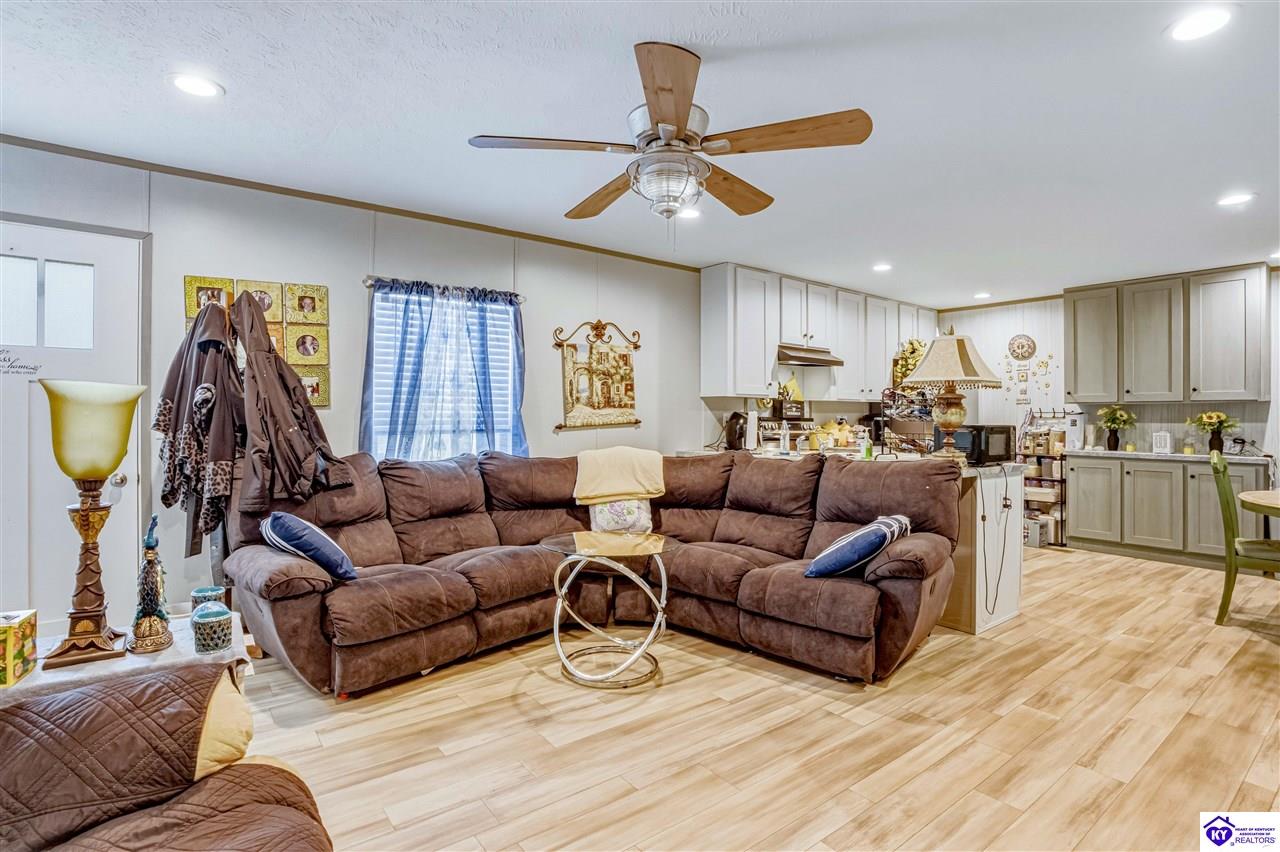 22 Cedar Hill Drive Property Photo 8