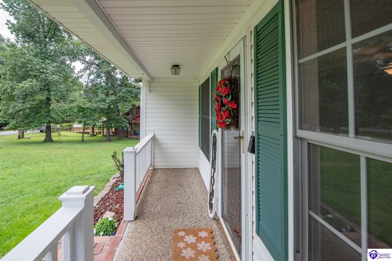 18 Glen Eagle Road Property Photo 3