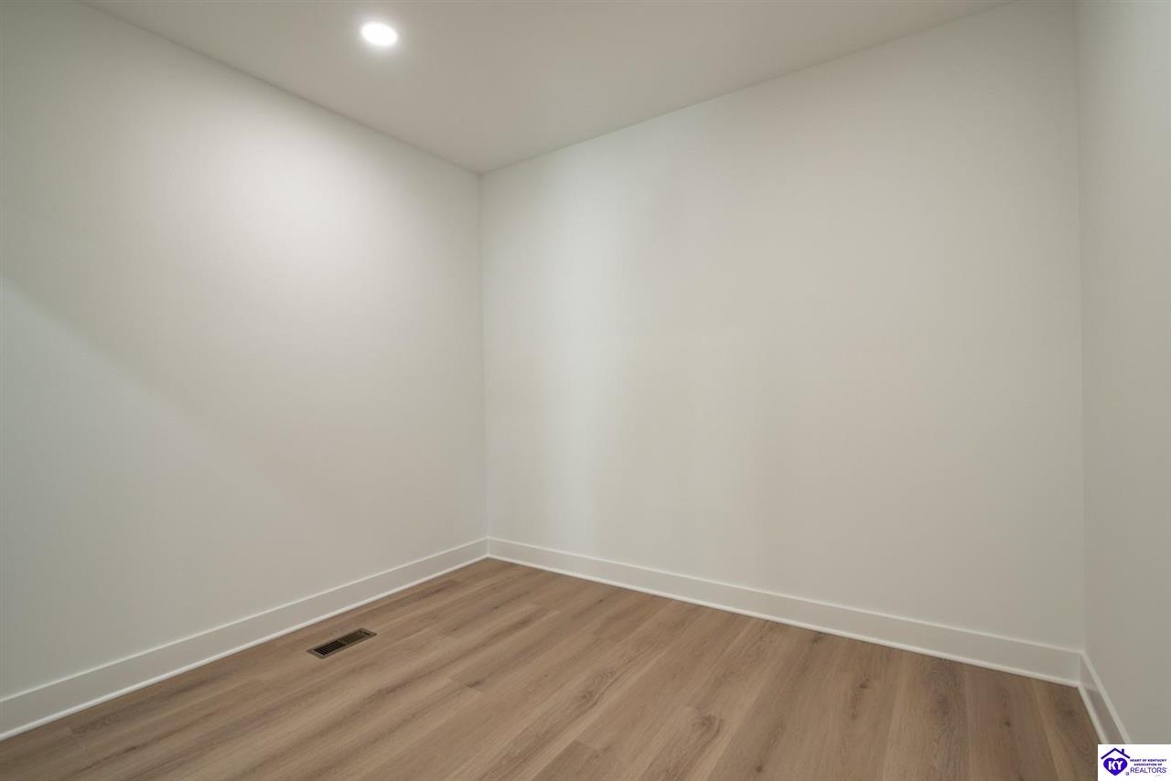 707 Roswell Drive Property Photo 38