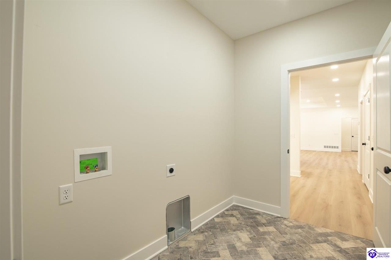 707 Roswell Drive Property Photo 41