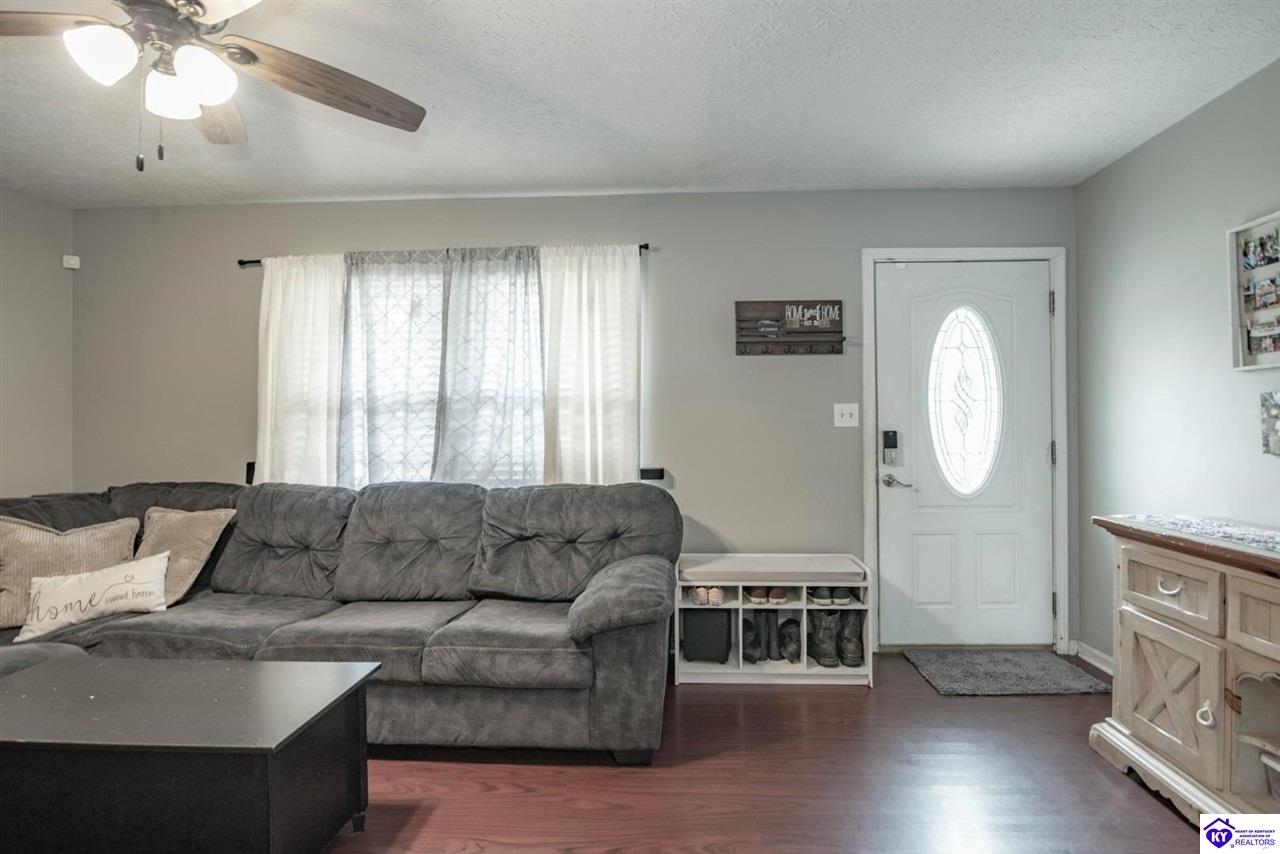 225 Beechwood Drive Property Photo 4